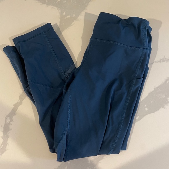 lululemon athletica Pants - Lululemon Cropped Leggings